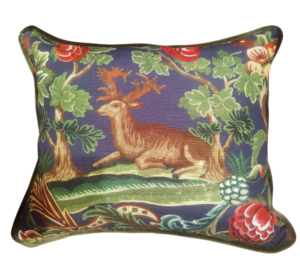 Cushion with “Deer” motif
